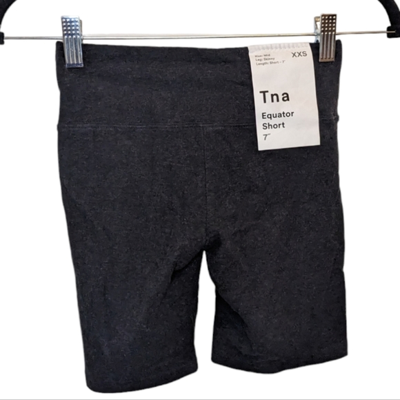 NWT Aritzia TNA Gray Equator 7" Shorts XXS Mid Rise 🌞 - Picture 3 of 9